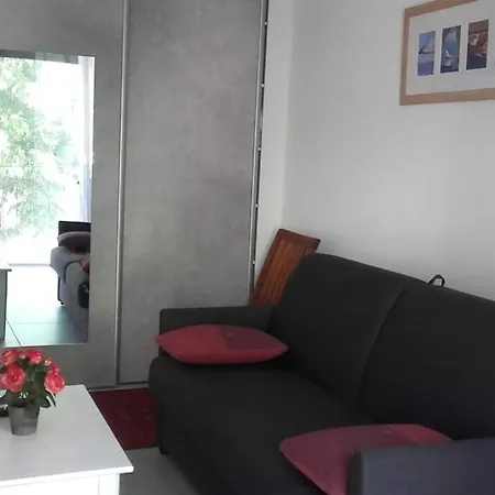 Port Vauban F3 Refait A Neuf Antibes