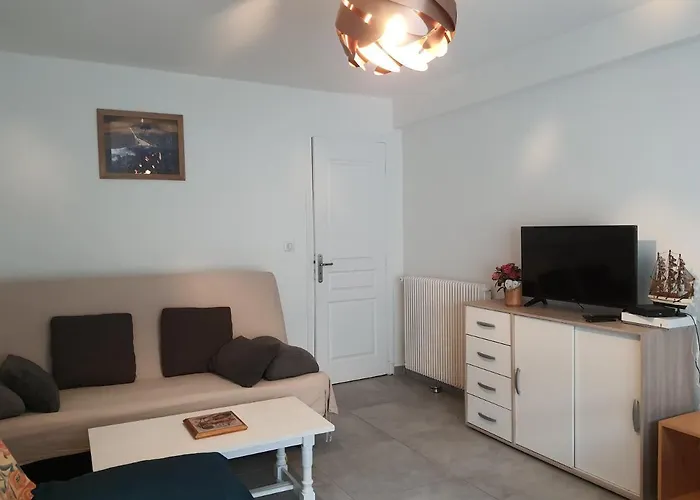 Apartment Port Vauban F3 Refait A Neuf