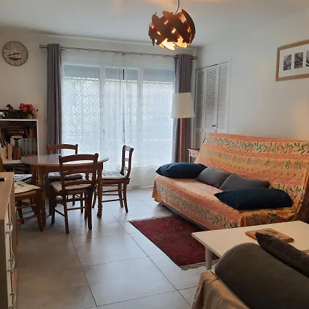 Apartment Port Vauban F3 Refait A Neuf