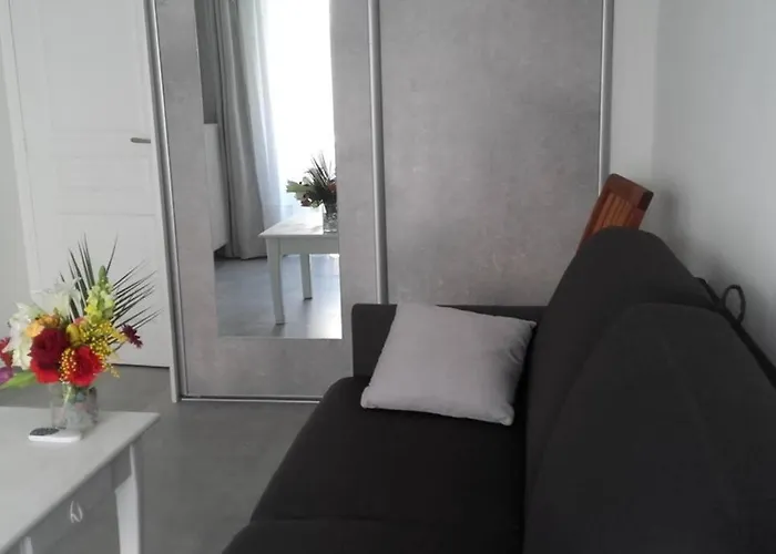 Port Vauban F3 Refait A Neuf Αντίμπ